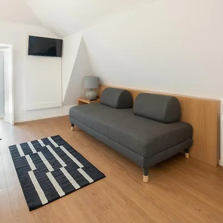 Vista Lisboa Guest *